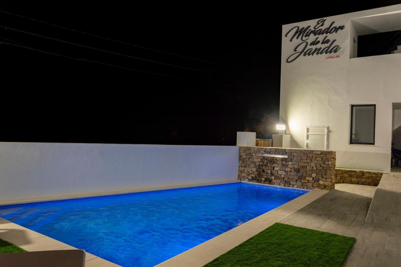Apartamentos El Mirador De La Janda بينالوب كاساس فِييخاس المظهر الخارجي الصورة