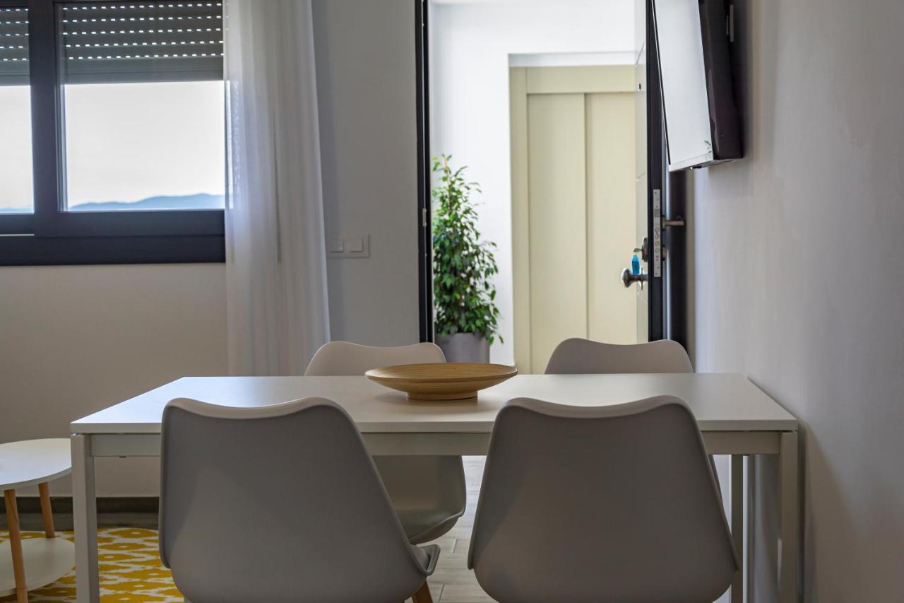 Apartamentos El Mirador De La Janda بينالوب كاساس فِييخاس المظهر الخارجي الصورة